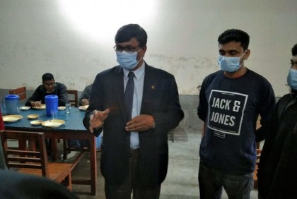 আবারও ডাইনিং পরিদর্শনে রাবির উপ-উপাচার্য
