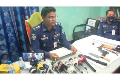 নোয়াখালীতে অস্ত্রসহ ২ সন্ত্রাসী গ্রেফতার 