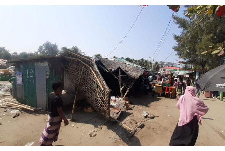 সেন্টমার্টিনে অর্ধশতাধিক অবৈধ স্থাপনা উচ্ছেদ