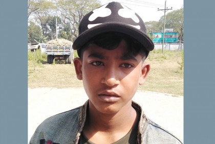 বাবার ইজিবাইক নিয়ে আয়ের চেষ্টা, ছিনতাইয়ের পর দিশেহারা স্কুলছাত্র