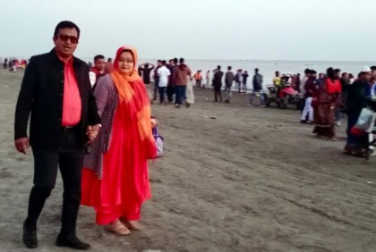 
ভালোবাসা দিবসে উৎসব মুখর কুয়াকাটা সৈকত