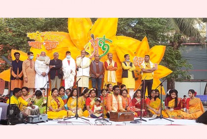 বরিশালে নানা আয়োজনে বসন্তবরণ