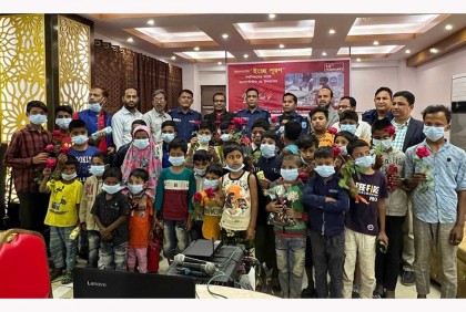 ভালোবাসা দিবসে সিদ্ধিরগঞ্জে পথশিশুদের জন্য ব্যতিক্রমী আয়োজন

