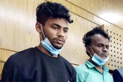 সাতকানিয়ায় নির্বাচনী সহিংসতা: অস্ত্রধারী নিশান-জয়নাল গ্রেফতার 