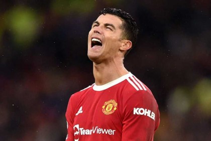 ‘রোনালদো বাচ্চাদের মতো খেলনা ছোড়াছুড়ি করছেন!’

