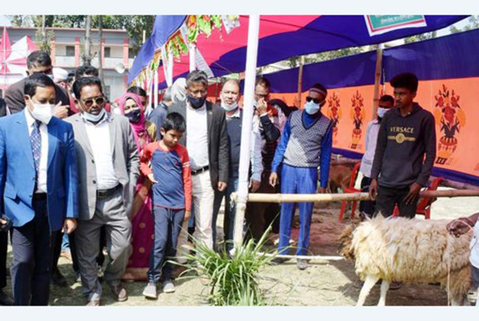 ফরিদপুরে প্রাণিসম্পদ প্রদর্শনী অনুষ্ঠিত  