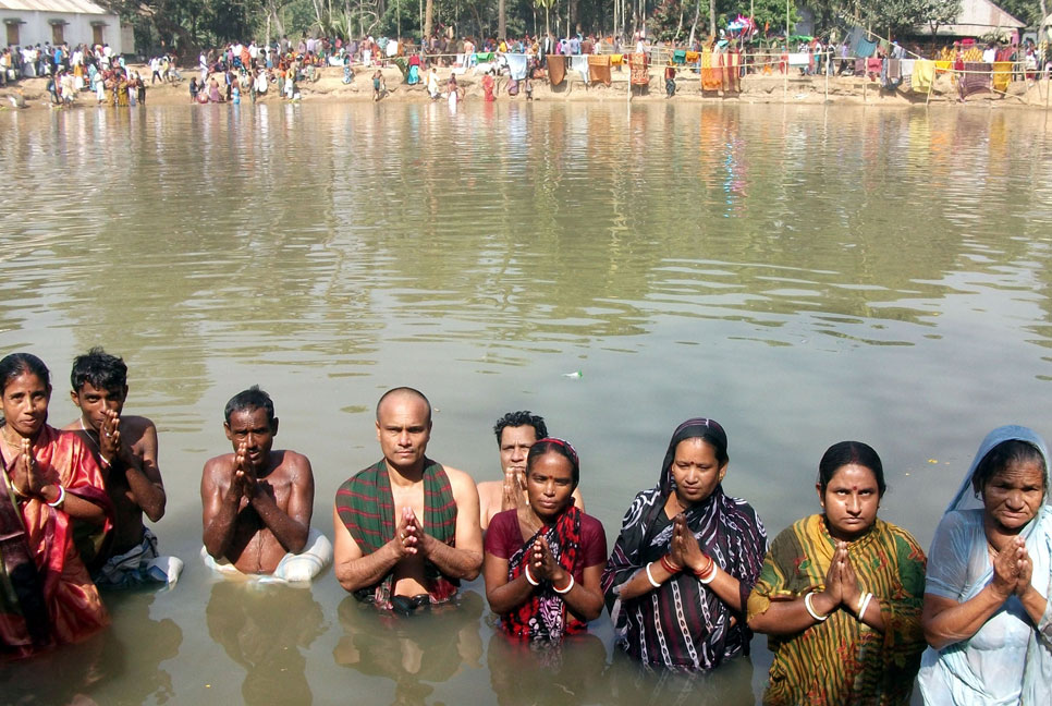 বগুড়ায় মা ভবানীর মন্দিরে মাঘী পূর্ণিমা উৎসব