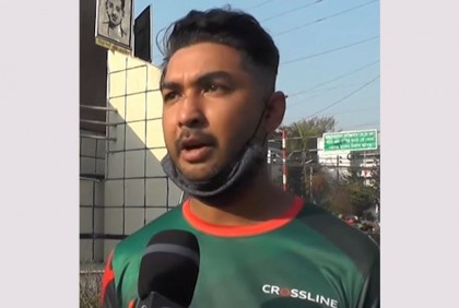 হাঁটার উপকারিতা বুঝাতে হেঁটে টেকনাফ থেকে তেঁতুলিয়া