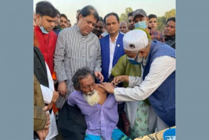শ্রীপুরে বেদেরা পেলো করোনার টিকা