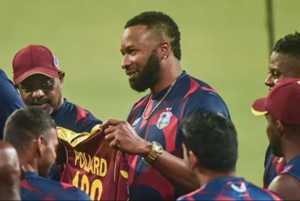 কোনও টেস্ট না খেলেই টি-২০ ও ওয়ানডে খেলার যে রেকর্ড গড়লেন পোলার্ড