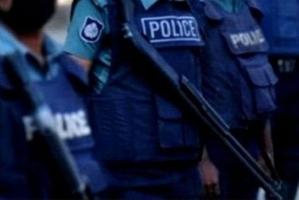 শহীদ মিনারে ছয় স্তরের নিরাপত্তা