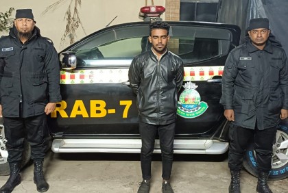 বড় ভাইয়ের প্রেমিকাকে ‘অপহরণ’ করে বিয়ে করলেন তিনি

