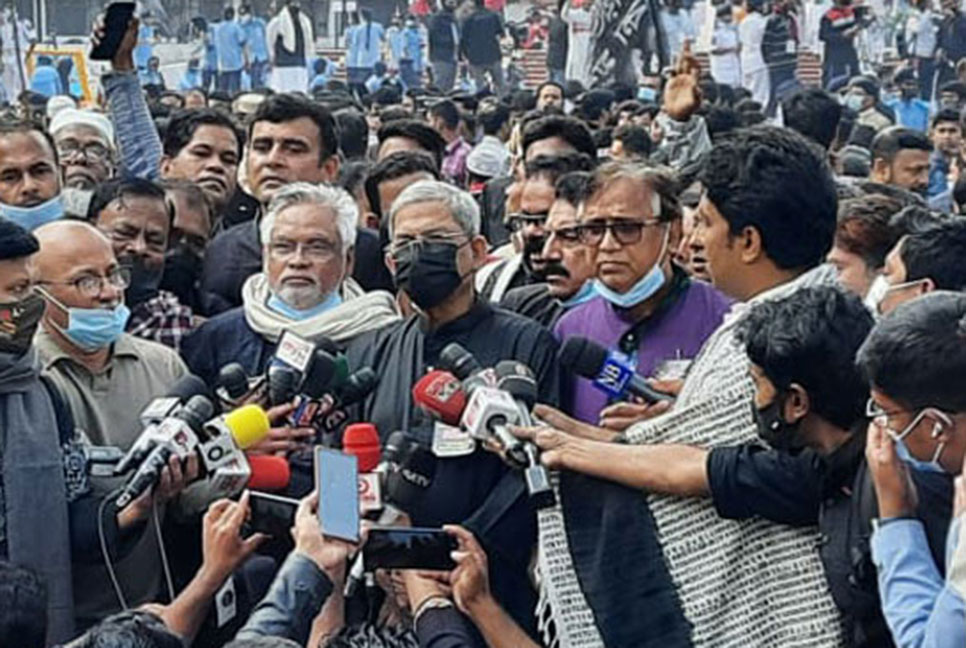 ‘সরকার জনগণের ঘাড়ে চেপে বসে একুশের চেতনাকে ভূলুণ্ঠিত করেছে’