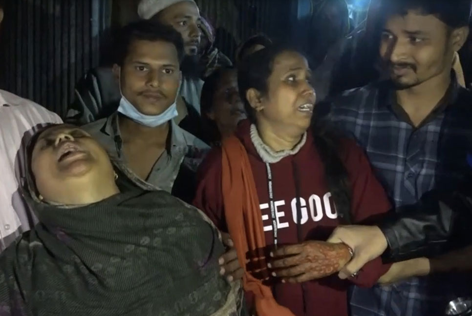 স্ত্রীর ভাড়াটে সন্ত্রাসীর হাতে স্বামী খুন!