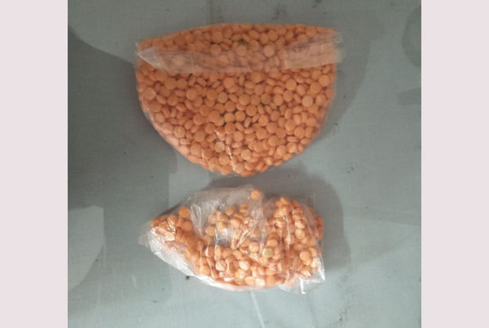 কালিয়াকৈরে এক হাজার ইয়াবাসহ গ্রেফতার ২