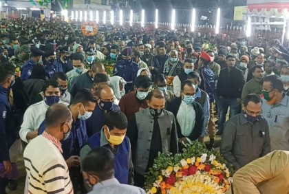 হট্টগোলের মধ্য দিয়ে নেত্রকোনায় একুশের প্রথম প্রহর