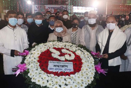 একুশের প্রথম প্রহরে চাঁদপুরে ভাষা শহীদদের প্রতি শ্রদ্ধা