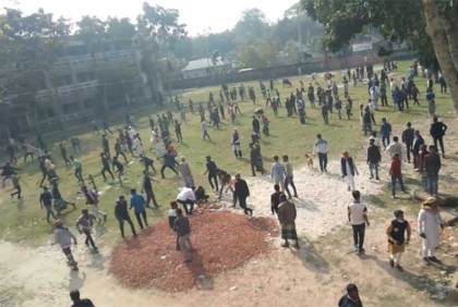 ফুল দেওয়াকে কেন্দ্র করে আওয়ামী লীগের দু'পক্ষের সংঘর্ষ