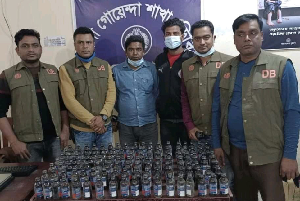 গাংনীতে দুই মাদক ব্যবসায়ী আটক 