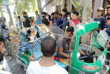 মুন্সিগঞ্জে সড়ক দুর্ঘটনায় মা-মেয়ে নিহত