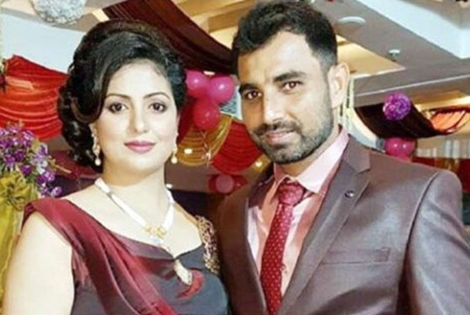 ক্রিকেটার শামিকে ইঙ্গিতপূর্ণ বার্তা হাসিন জাহানের