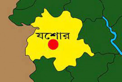 মেয়েকে উত্যক্তের প্রতিবাদ করায় বাবাকে বখাটের ছুরিকাঘাত