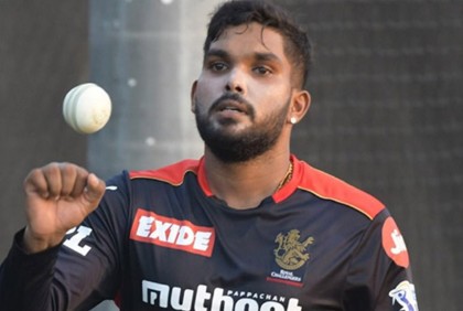 শ্রীলঙ্কা শিবিরে ধাক্কা, সিরিজ থেকে ছিটকে গেলেন হাসারাঙ্গা