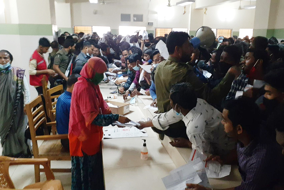 সিলেটে একদিনে টিকা পেলেন ৭ লাখ মানুষ