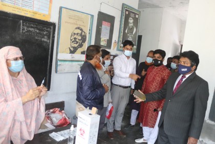 শাজাহানপুরে টিকাদান ক্যাম্পেইনের উদ্বোধন  