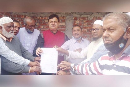 কাহালুতে ১৩ মসজিদে আর্থিক অনুদান প্রদান 