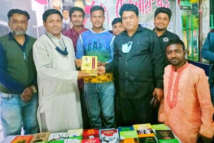 ‘বঙ্গবন্ধু বই পড়তেন এবং পড়তে উৎসাহিত করেছেন’