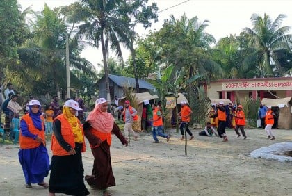 কলাপাড়ায় দুর্যোগ মোকাবেলায় মাঠ মহড়া 