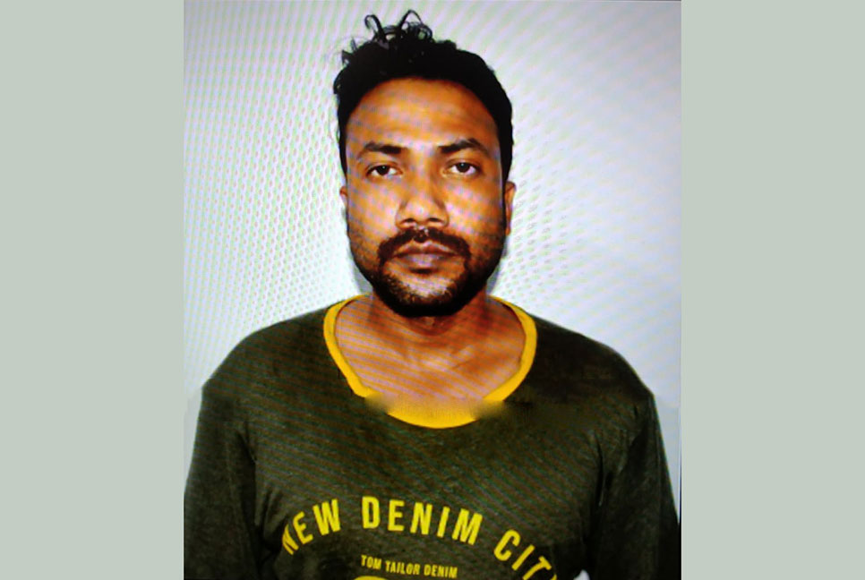 সাংবাদিক পরিচয়ে শিমুলের একাধিক বিয়ে, ছড়িয়ে দেন অন্তরঙ্গ মুহূর্তের ভিডিও

