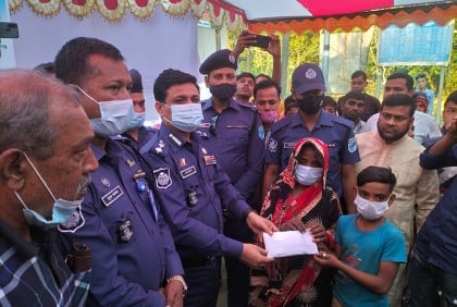 পুলিশের টাকায় নিপার বিয়ে