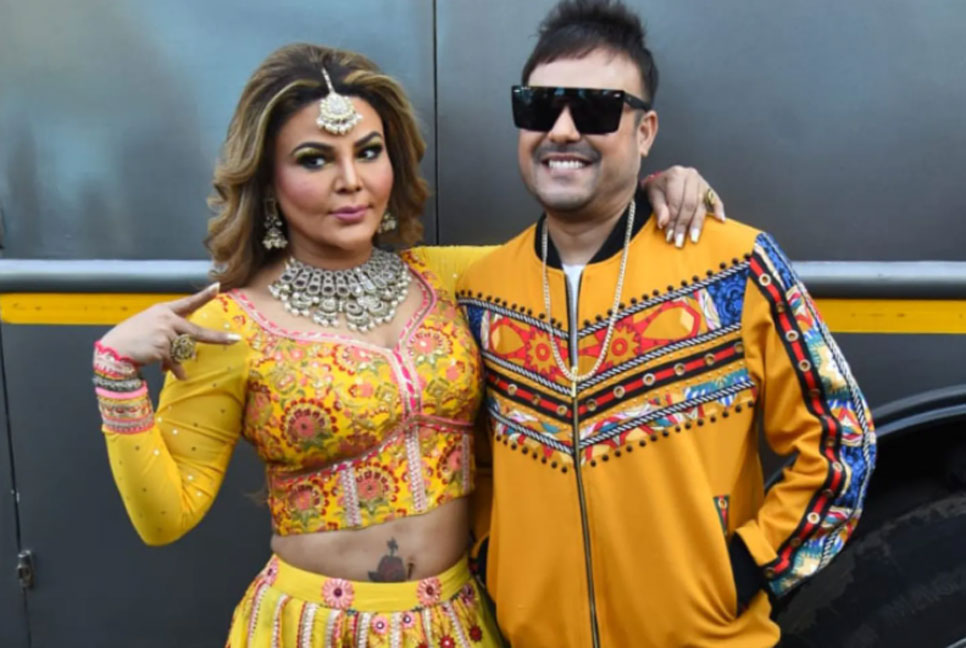 রাখী সাওয়ান্তকে প্রকাশ্যেই সাবেক স্বামীর হুমকি