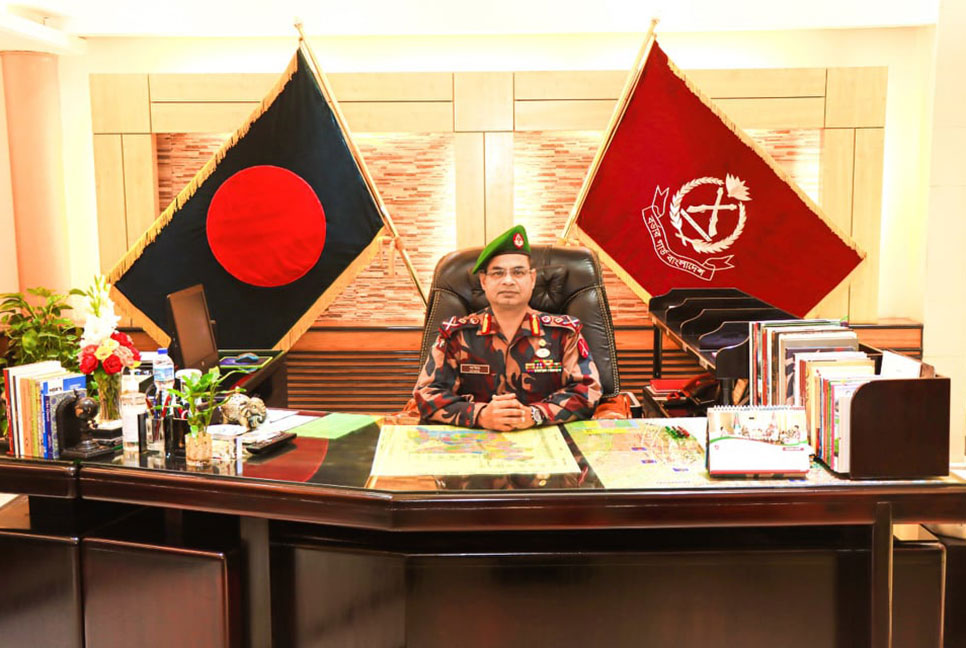 বিজিবি’র মহাপরিচালক হিসেবে যোগ দিলেন মেজর জেনারেল সাকিল আহমেদ