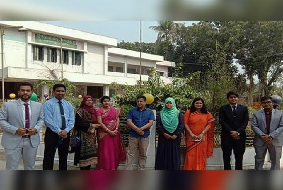 গুরুদাসপুরে স্বাস্থ্য কমপ্লেক্সে ৯ চিকিৎসকের যোগদান