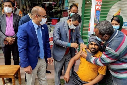 মাগুরায় শতভাগ মানুষ করোনা টিকার আওতায়: সিভিল সার্জন