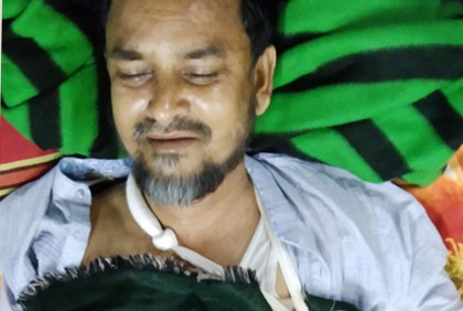 ফরিদপুরে ব্যবসায়ীকে কোপালো দুর্বৃত্তরা