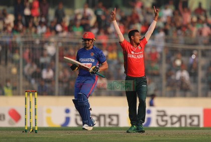 নাসুমের ঘূর্ণিতে টাইগারদের সহজ জয়