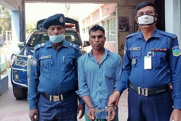 ফুলপুরে গাঁজাসহ মাদক ব্যবসায়ী আটক 