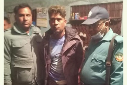 মেয়েকে যৌন নির্যাতনের অভিযোগে পিতা গ্রেফতার