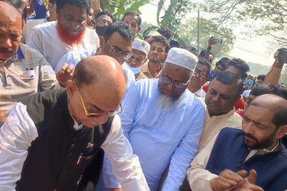 মুকসুদপুরে ১৫ কোটি টাকার উন্নয়ন প্রকল্পের উদ্বোধন
