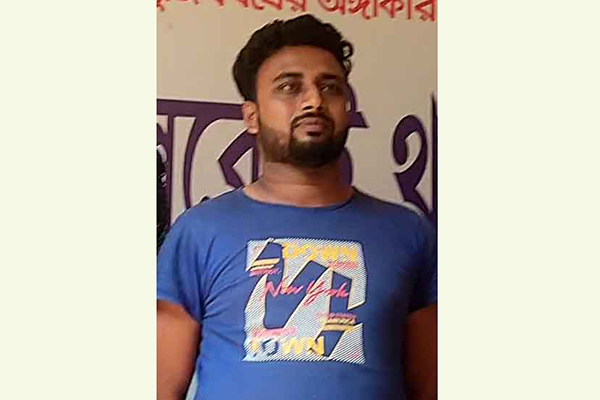 নাঙ্গলকোটে ইয়াবাসহ মাদক কারবারি আটক