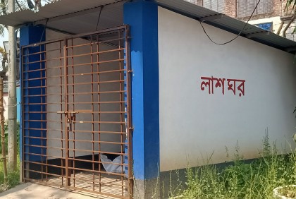 কালিয়াকৈর গাড়ি উল্টে চালক নিহত