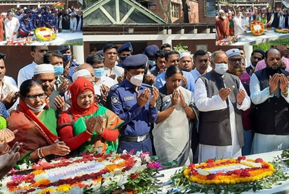 ঐতিহাসিক ৭ মার্চ: গোপালগঞ্জে বঙ্গবন্ধুর সমাধিতে শ্রদ্ধা, মানুষের ঢল