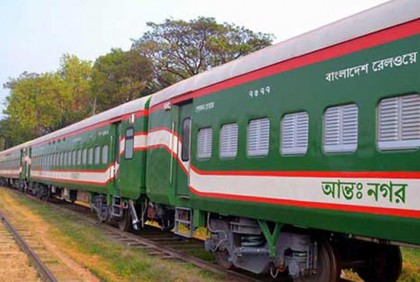 ট্রেনের স্ট্যান্ডিং টিকিট বিক্রি শুরু মঙ্গলবার

