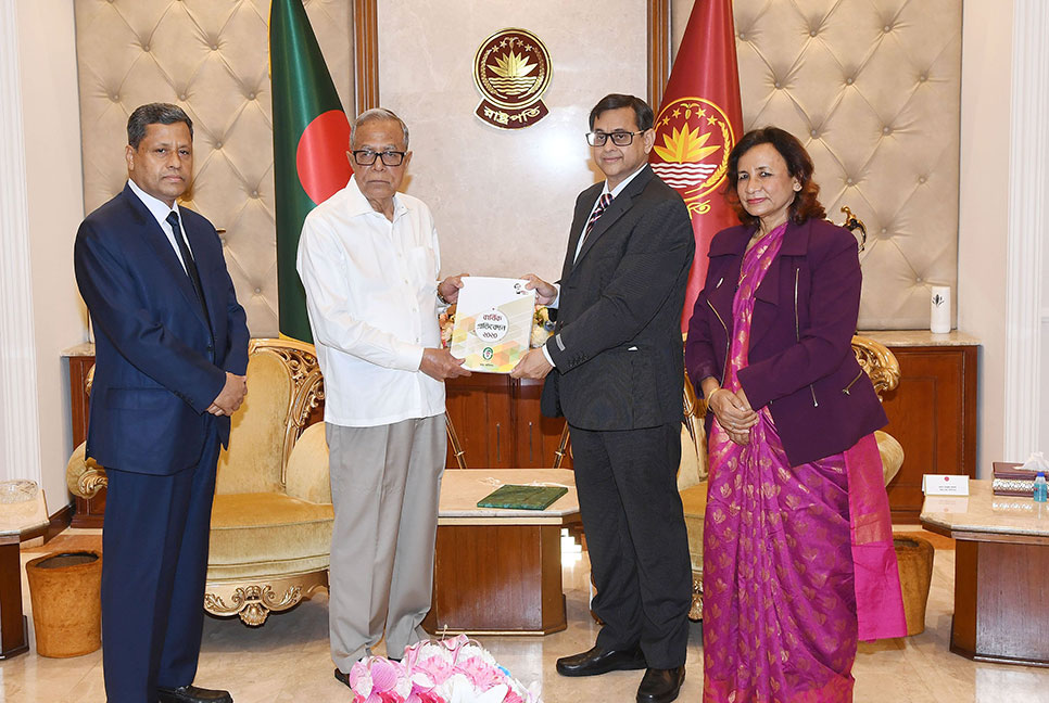 তথ্য অধিকার বাস্তবায়নে সংশ্লিষ্ট কর্তৃপক্ষকে তৎপর হওয়ার নির্দেশ রাষ্ট্রপতির

