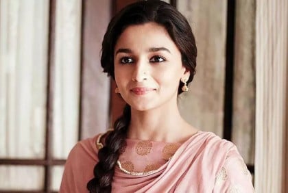 ঐশ্বরিয়া-প্রিয়াঙ্কার পর এবার হলিউডে পা রাখছেন আলিয়া
