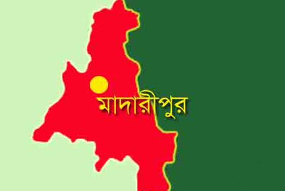 যৌতুকের দাবিতে স্ত্রীকে পিটিয়ে নির্যাতনের অভিযোগ